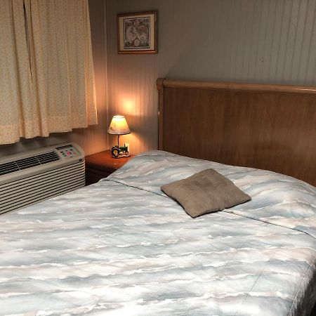 Motel Town N' Country Canistota Esterno foto